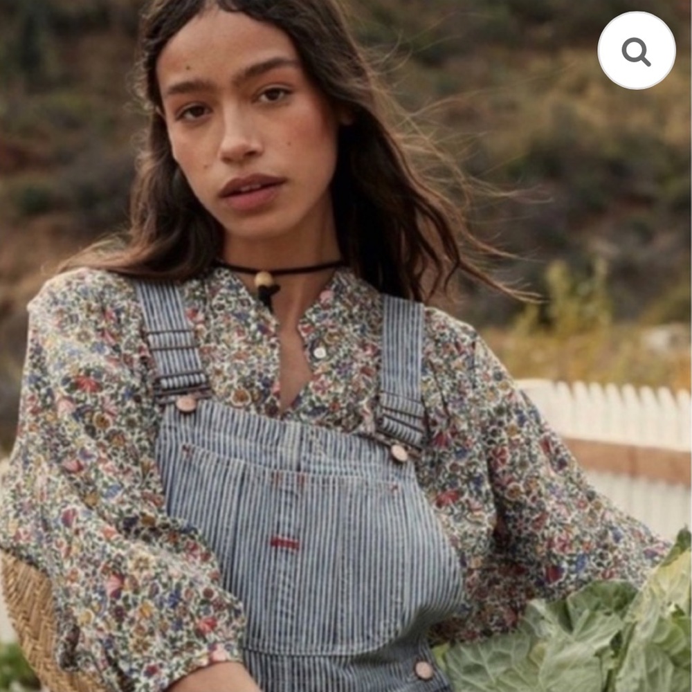 Doen Floral Blouse with Striped Overalls